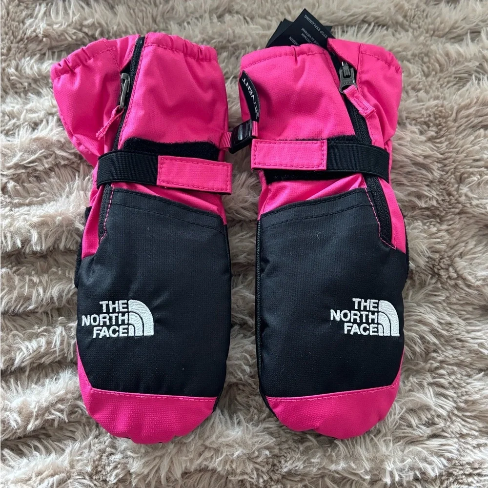 The North Face Kids Pink and Black Snow Mittens 079